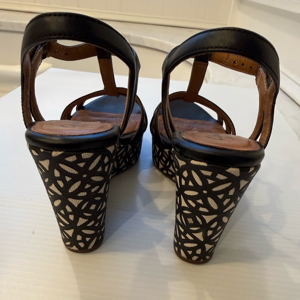 Clarks Amelia Avery Leather Wedge Sandals US 6 - Picture 4 of 7